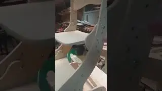 Универсальный стул для школьника.