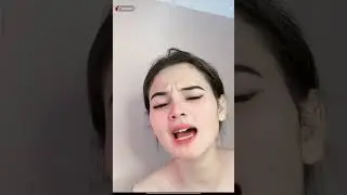 TikTok Bigo Live Hot cantik sexy mulus nafsuin nikmat digesekin di belahan sampe crot di bibir pink