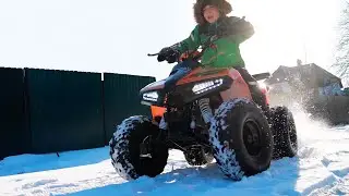 SUPER LEV and GLEB Ride on QUAD BIKE and Play with cars