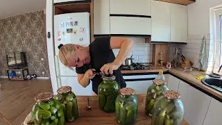 I cook pickles for the winter.