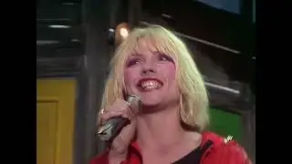 Muppet Songs: Debbie Harry - One Way or Another [HD]