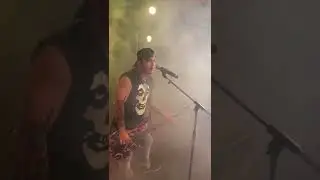 Fiesta nacional en la madera y los chicos de battering