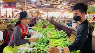 Grocery shopping in Laos #travel #food #market #oudomxay