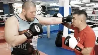 Костя Цзю учит бить Макса Новоселова / Бокс против MMA