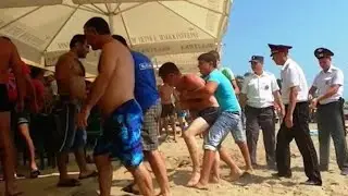 ТУРИСТ РАССТРЕЛЯЛ ЛЮДЕЙ НА ПЛЯЖЕ В БУХТЕ ИНАЛ