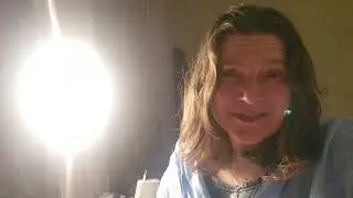 Елена Фролова о новом диске "Тянемся к свету"