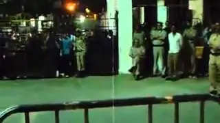 فيديو خطير للغاية | رسالة من احد شباب مصر اللى قيادات الداخلية امام القسم