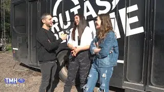Agustina Tremari y Carolina Unrein en el backstage de 