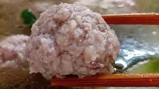 Суп с фрикадельками из свинины 丸子汤  Китайская кухня 中国美食