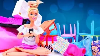 Barbie compra ropa y muebles con la app. Juegos con Barbie en español. Vídeos para niñas
