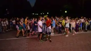 Идея для детского танца)Очень простой, но классный танец!!! Мадагаскар