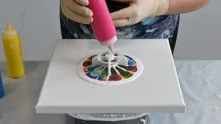 Vibrant Primary Colors: Acrylic Pouring with 4-Piece Corner Flower Cup