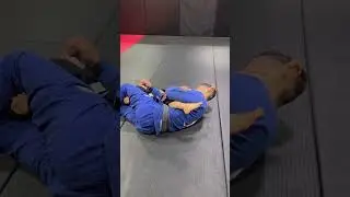 Тренировка и спарринг бразильское джиу-джитсу дети. #bjj