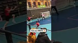 This handball play 😮‍💨 (via @Handball Earth, @Brynehk.g07/TT) 