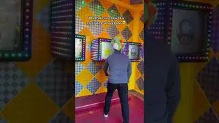 Playing Mario mini game in Universal Studios Japan!