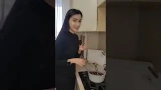 Показываю как сделать обалденные ШОКОЛАДНЫЕ КЕКСЫ минутка! Какие же они вкусные лучше чем в любой