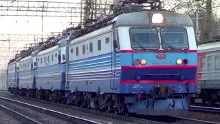 Электровозы ЧС2к-940 + ЧС2к 562 + ЧС2к 448 + ЧС2к 863:)