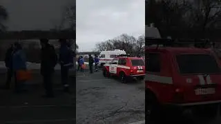 Школьный автобус и легковушка столкнулись в Приморье