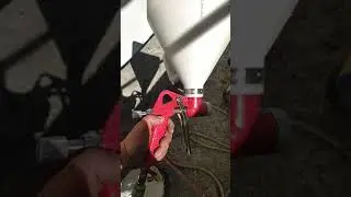 Нанесение декоративной штукатурки на стены компрессором