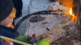 Тряпочный трактор?Первая чистка снега…