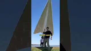 Dünyanın En Büyük Kağıttan Uçağını Yapan Adam! 🤯