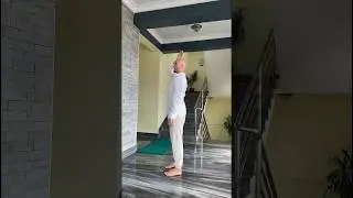 Здоровая походка. Принцип осевого вытяжения. Рубрика советы на лестнице. Непал 2022.