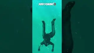 Падение в воду с большой высоты в играх