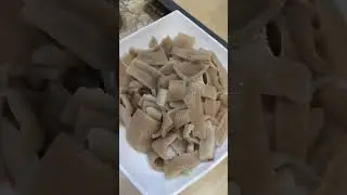 Нереально вкусные чипсы из свиных шкурок.