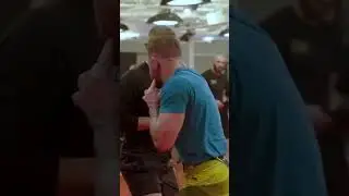 Конор Макгрегор тренирует в TUF свои мальчишки ￼