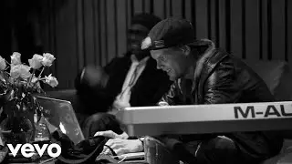 Avicii - The Story Behind 
