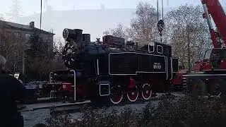 Встановлення паровоза у якості пам'ятника у Краматорську.