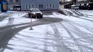 Ученик Слава!упрaжнение змейка!