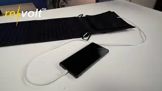 Comment recharger son smartphone directement avec un panneau solaire Revolt ? [PEARLTV.FR]