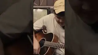 MOMEN SAAT NOPEK NOVIAN MENYANYIKAN LAGU 