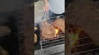 стейк на углях