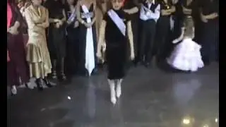 ЦЫГАНСКИЕ ДЕВУШКИ ТАНЦУЮТ