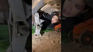 Зачем газета там?🤔 