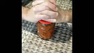 Мгновенное открытие любой банки при помощи одних только рук! 