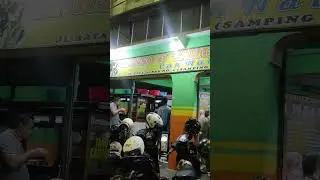 Waspada kolesterol #shorts #kuliner #kulinerindonesia #surabaya #kulinersurabaya #baksoenak #bakso