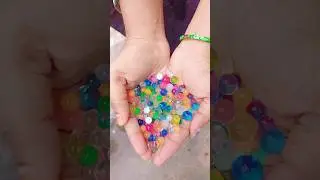Water Balls Crushing Crunchy 