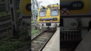Aane wala pal wo aa raha hai #mumbai #mumbailocaltrain