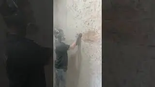 Очистка основания от остатков штукатурки