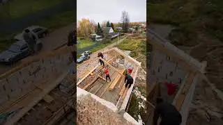 Установка конькового бруса на монтаже стропильной системы двускатной крыши 