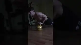 Спортзал. Чисто классика (отжимания)😀