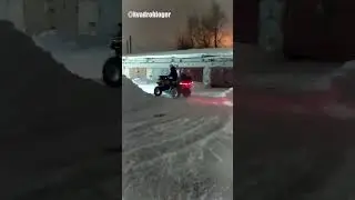 Возвращаешься назад после покатушки на квадрике. 