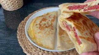 Haftada en az üç defa yapıyorum çok doyurucu oluyor hazırlanışı sadece 5 dakika!! Kahvaltılık Tost