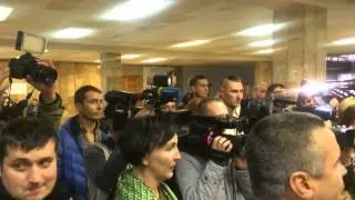 В холле дк металлургов скандалили оппоненты