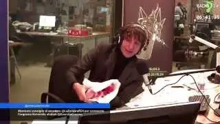 La Zanzara - Il Coniglio di Giuseppe Cruciani (con sbafata in diretta) [VIDEO]
