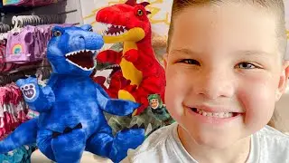DINOSAURS! 🦖 Caleb & Mommy MAKE T-REX at Disney World BUILD a BEAR Workshop