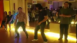 Сальса- вечеринка. А ну-ка, парни. :)